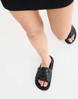 La Tribe Weave Slide Black