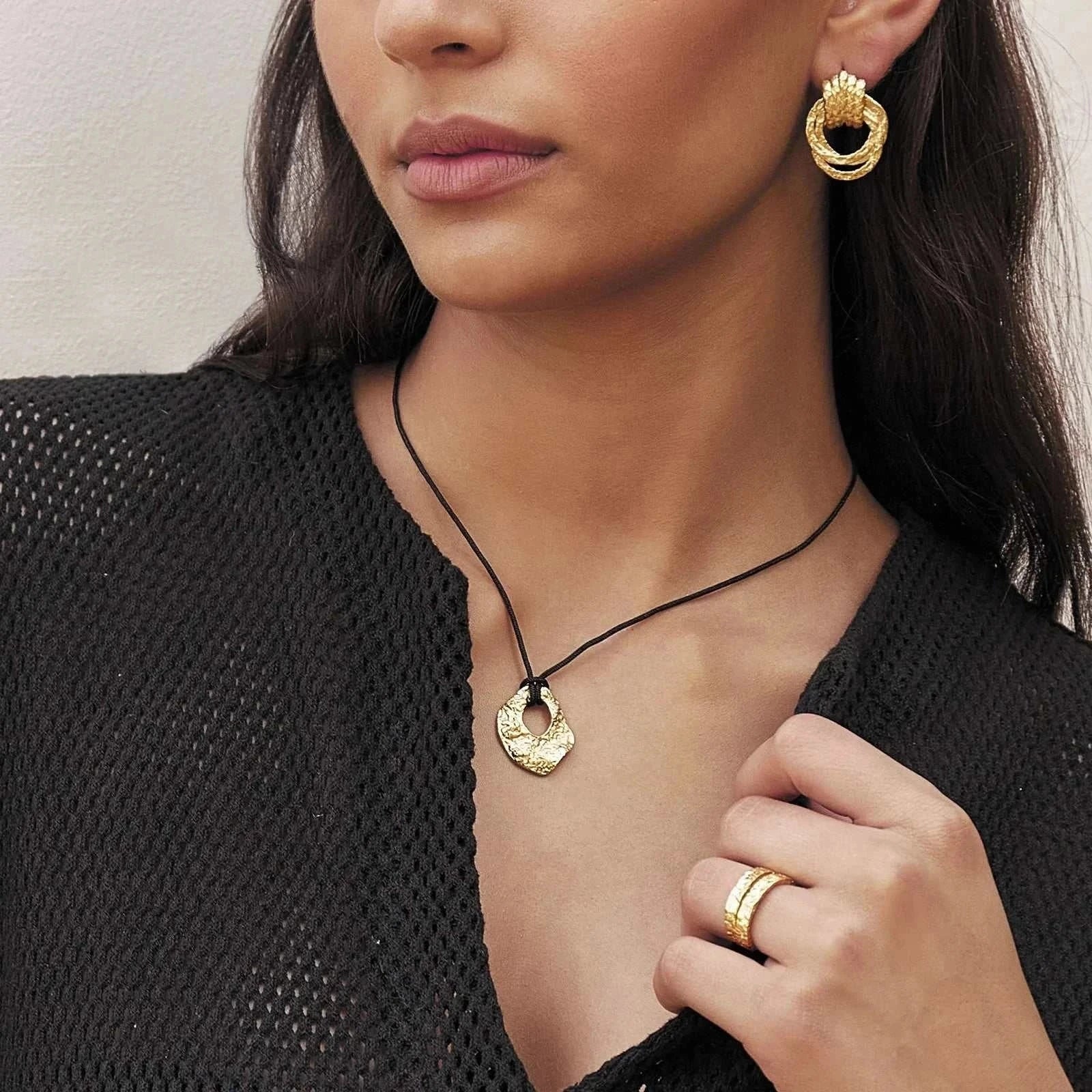 Arms Of Eve Effie Earrings Gold