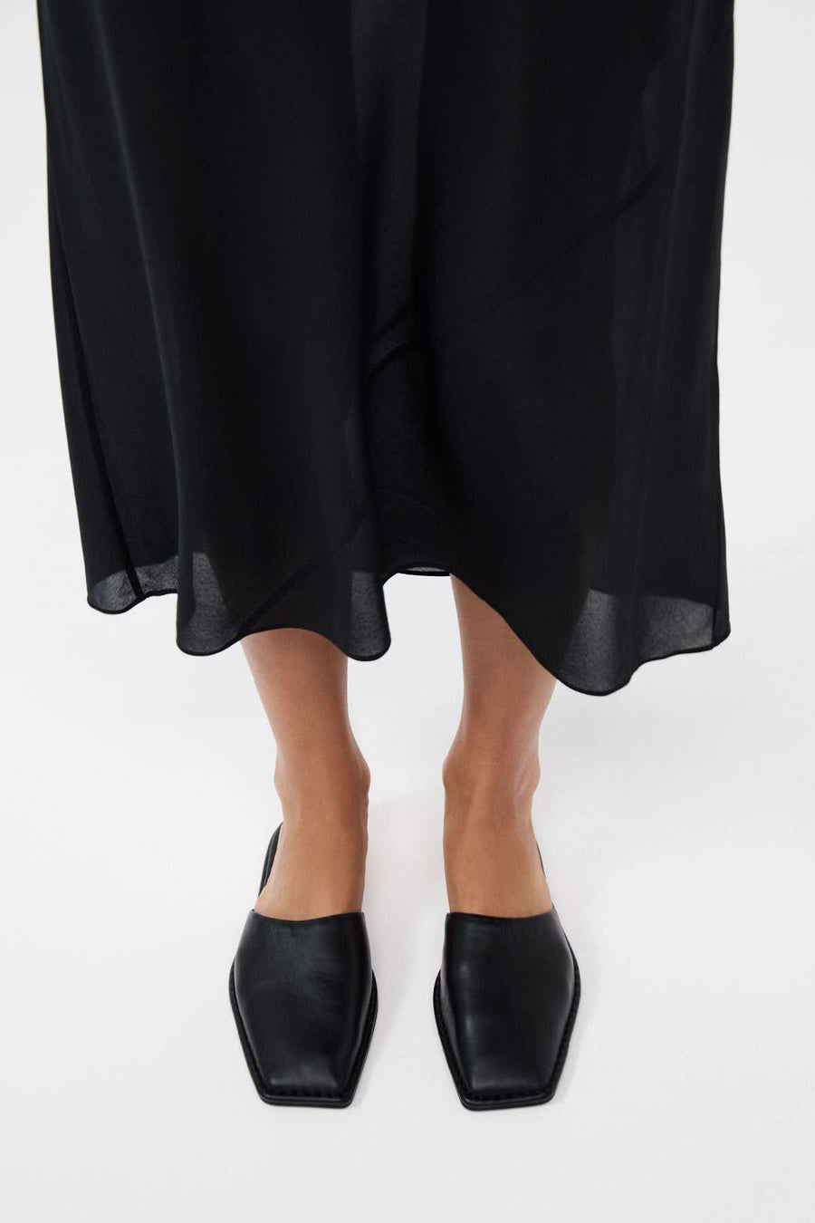 St Agni Soft Sqaure Toe Flat Black