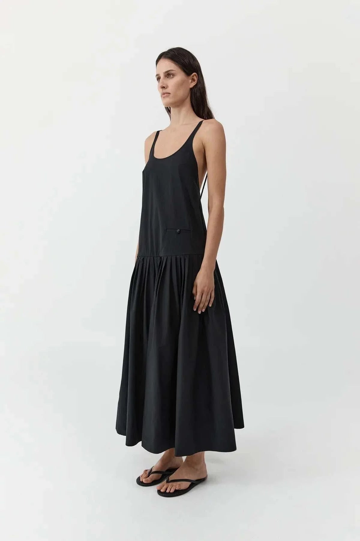 St Agni Relaxed Pleat Dress Black