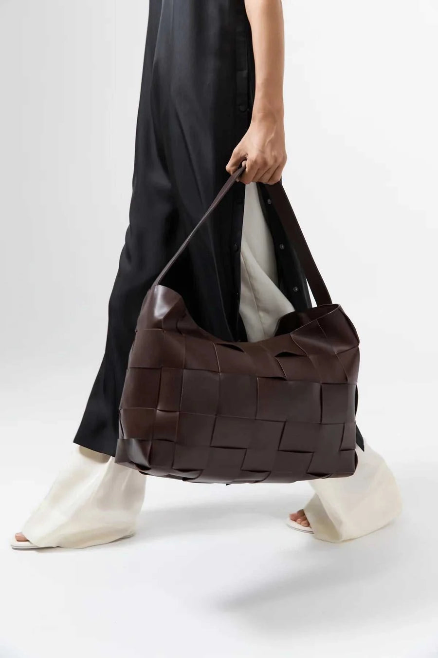 St Agni Woven Large Tote Chocolate