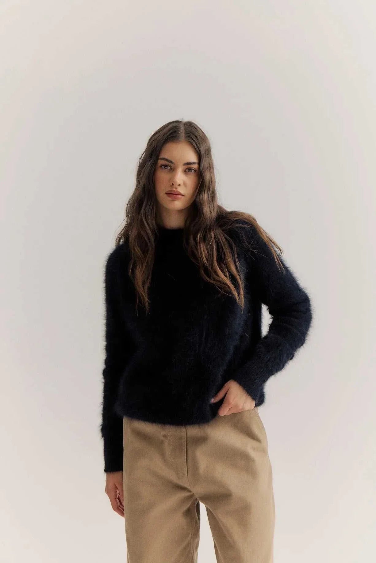 World of Nomads Adele Cashmere Crew Neck Knit Black