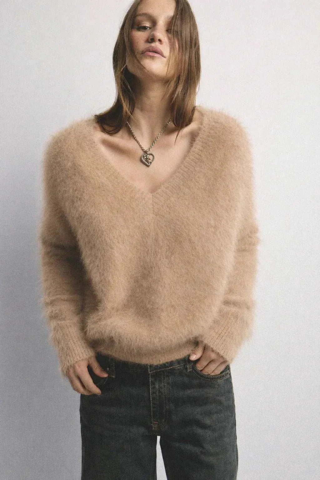 World Of Nomads Olivia Cashmere V Neck Sweater Latte