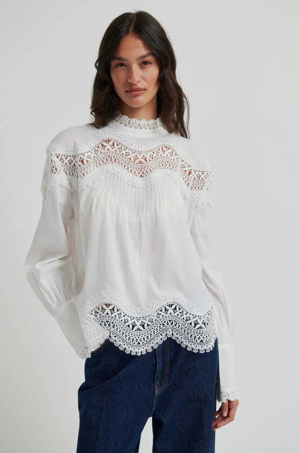 Second Female Tria Blouse Tofu