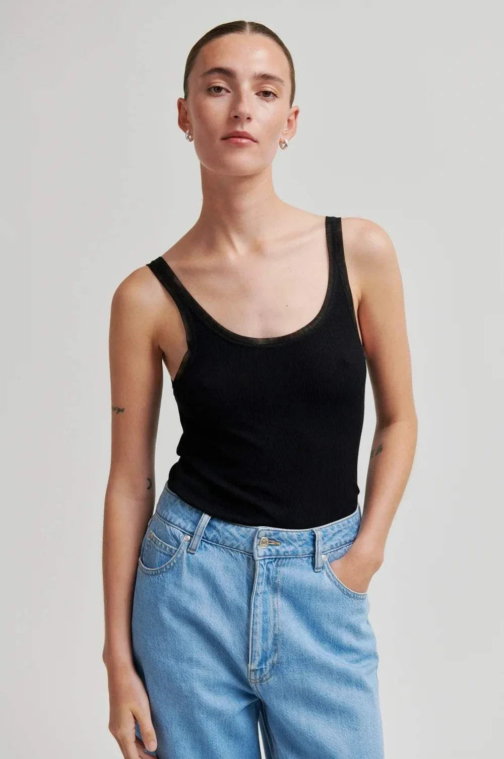 Second Female Emilia Scoop Neck Tank Black