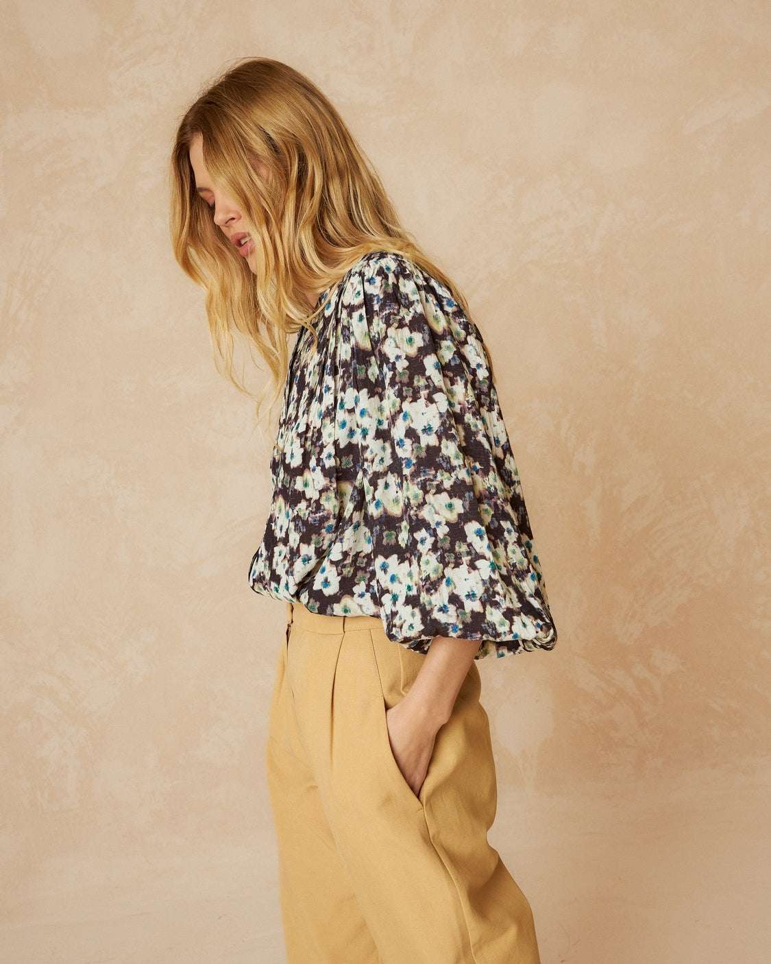 Indi and Cold Camisa Negro