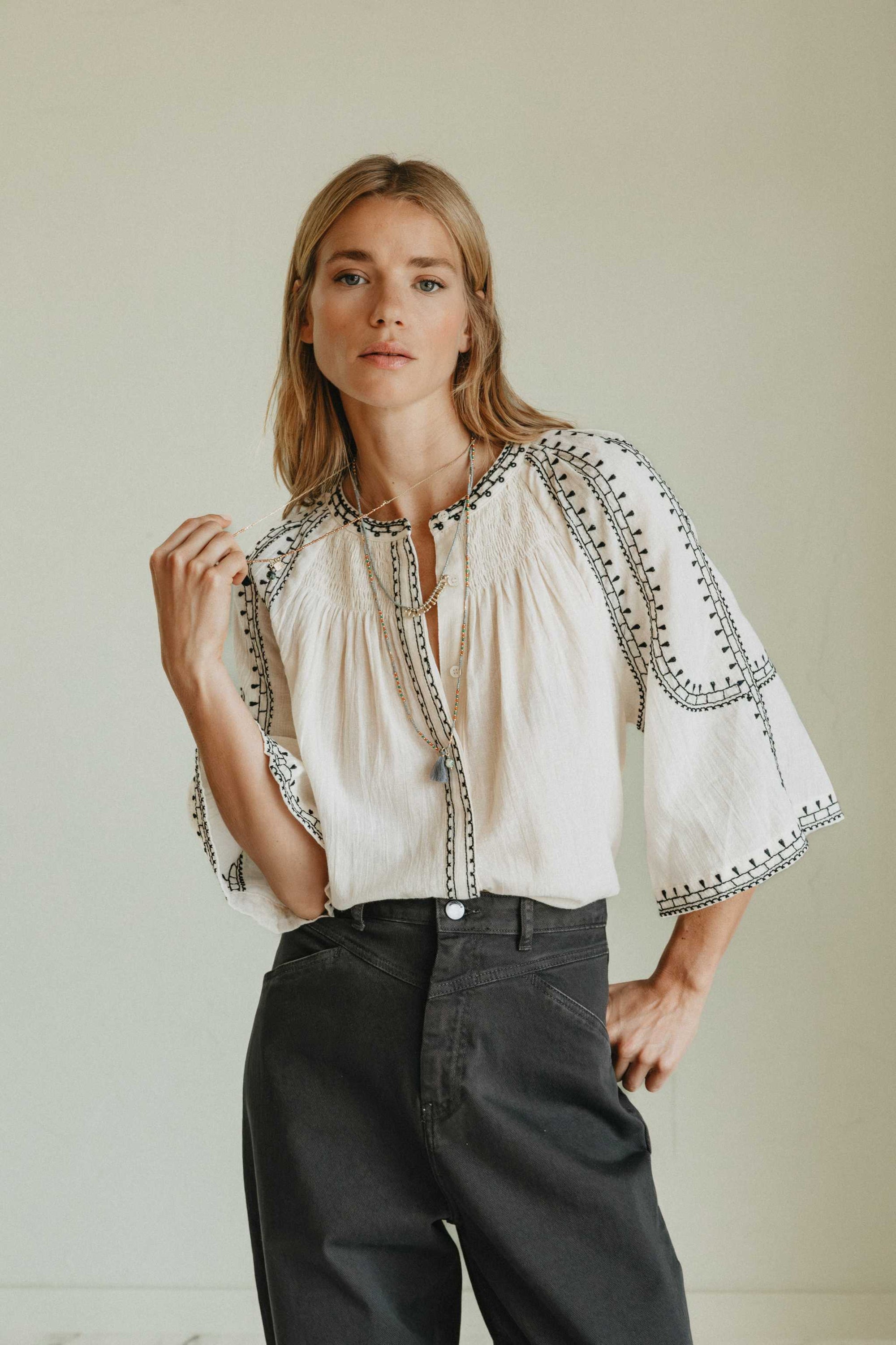 Indi and Cold Shirt 102 Crudo
