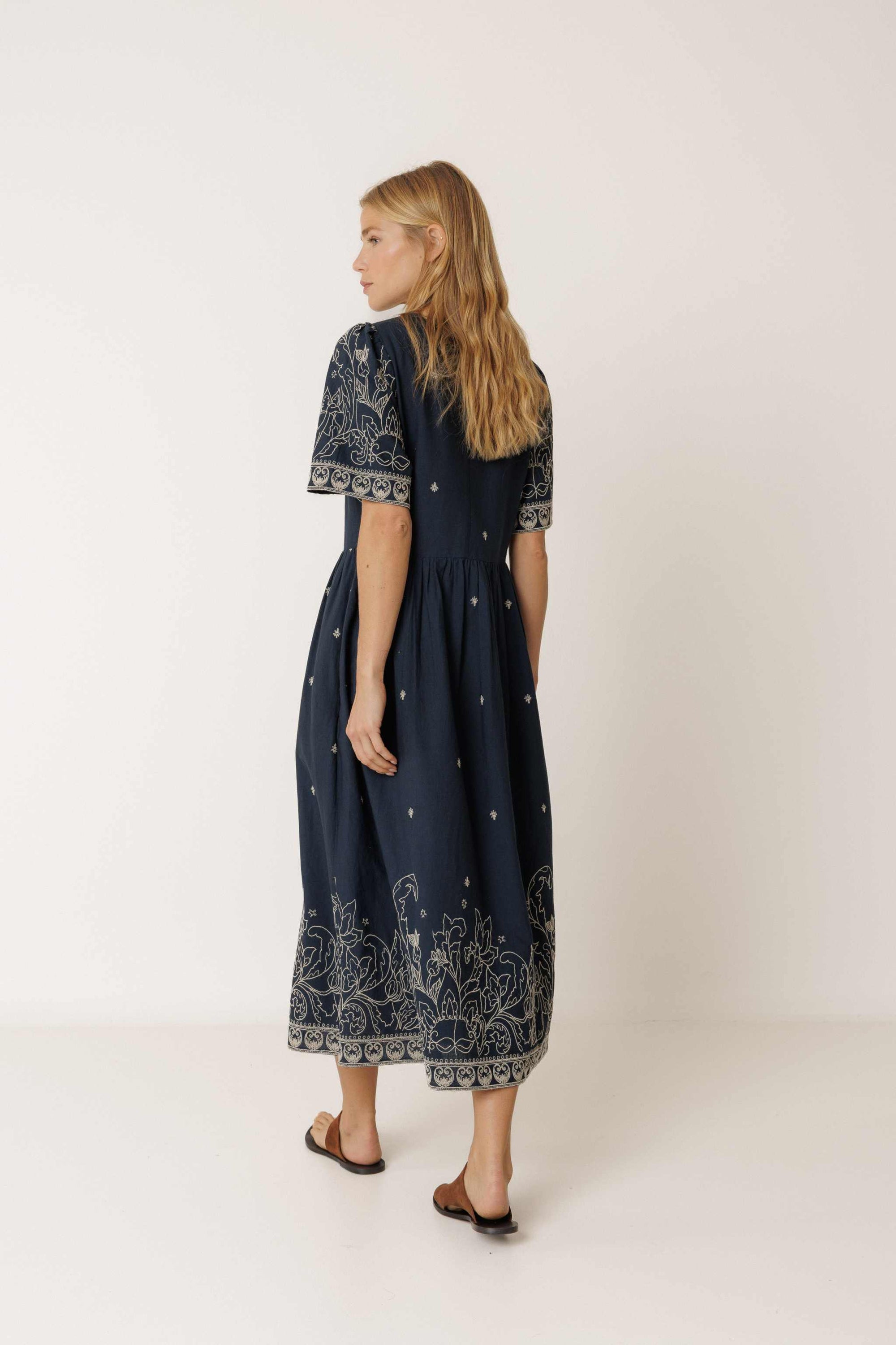 Indi and Cold Dress Vestido 603 Marino