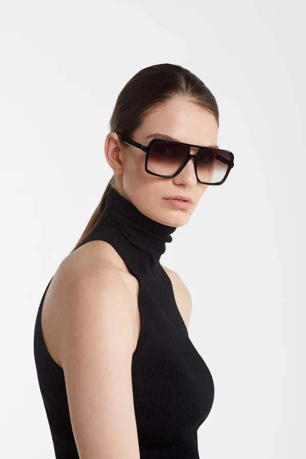 Bresac Frame 3 Black Gradient