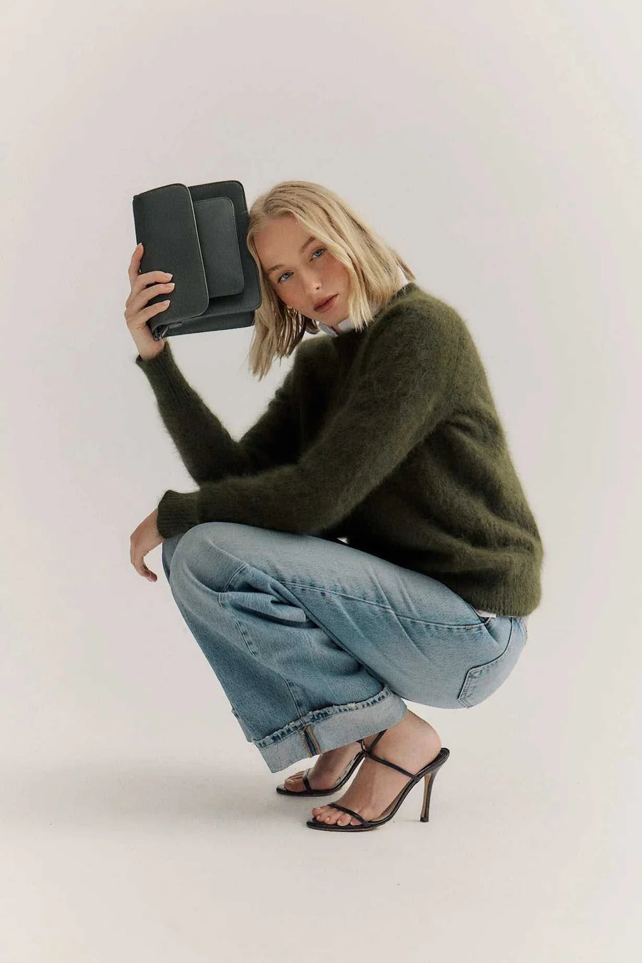 World of Nomads Adele Cashmere Crew Neck Knit Moss