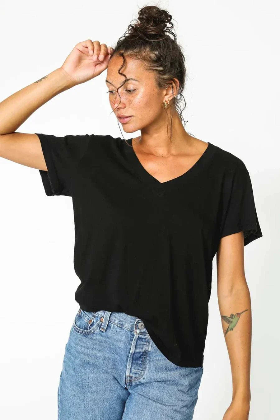 Perfectwhitetee Hendrix Basic V Neck Tee True Black