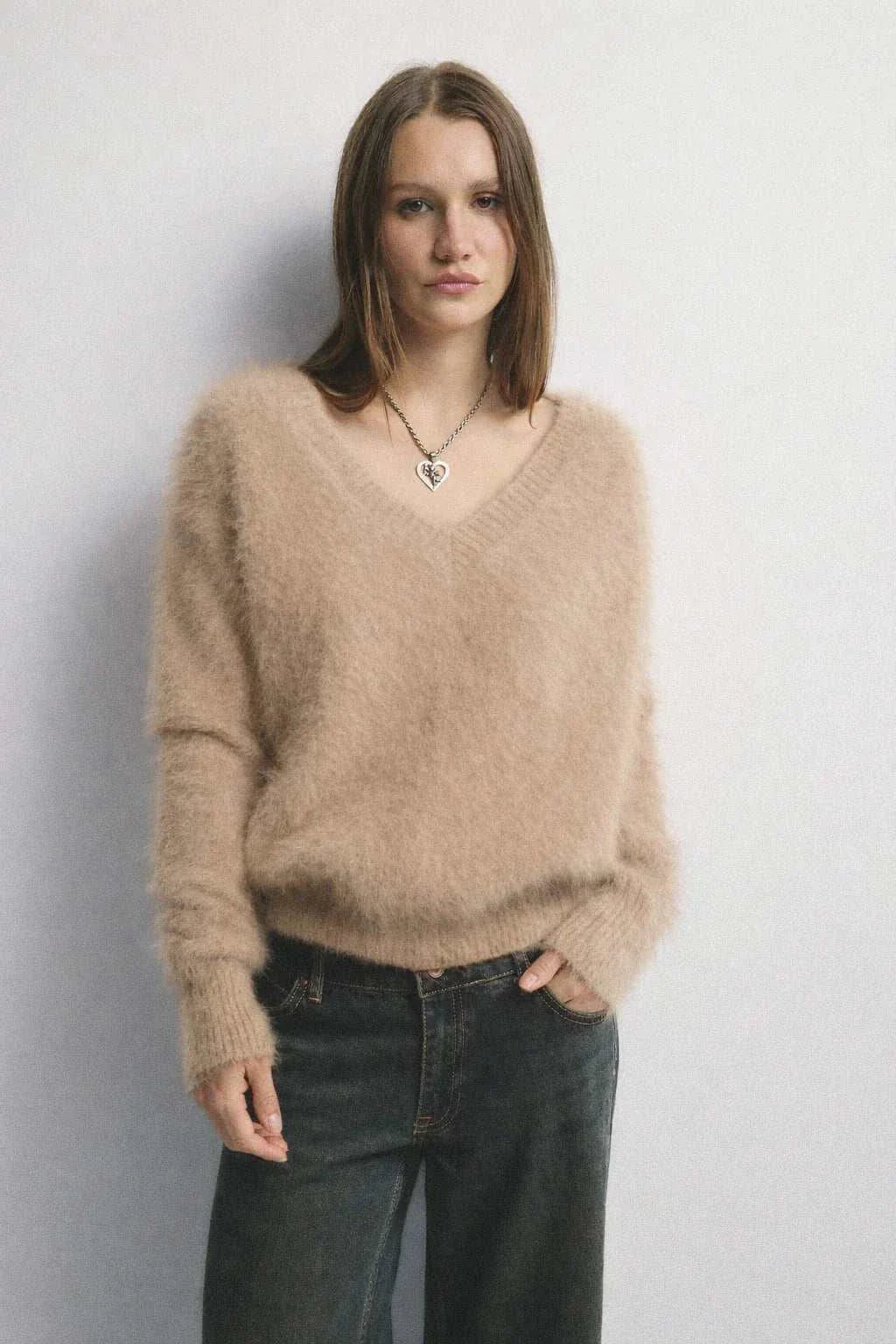 World Of Nomads Olivia Cashmere V Neck Sweater Latte