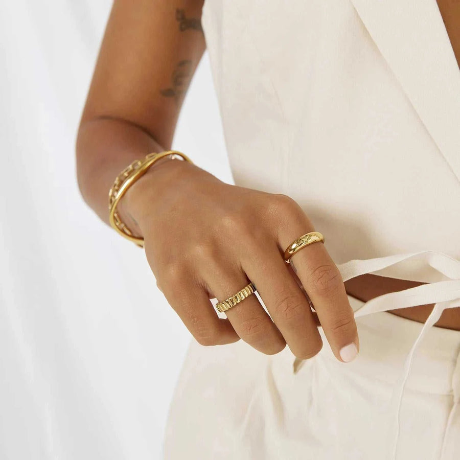 Arms of Eve Minnie Ring Gold
