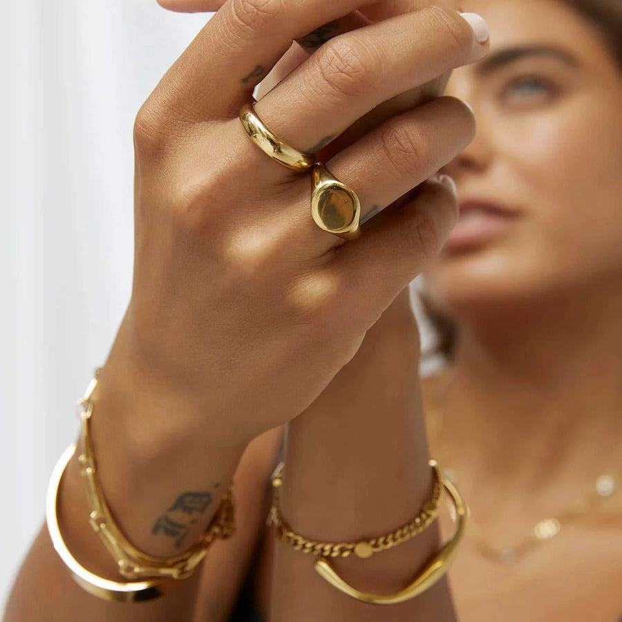 Arms of Eve Miro Signet Ring Gold.