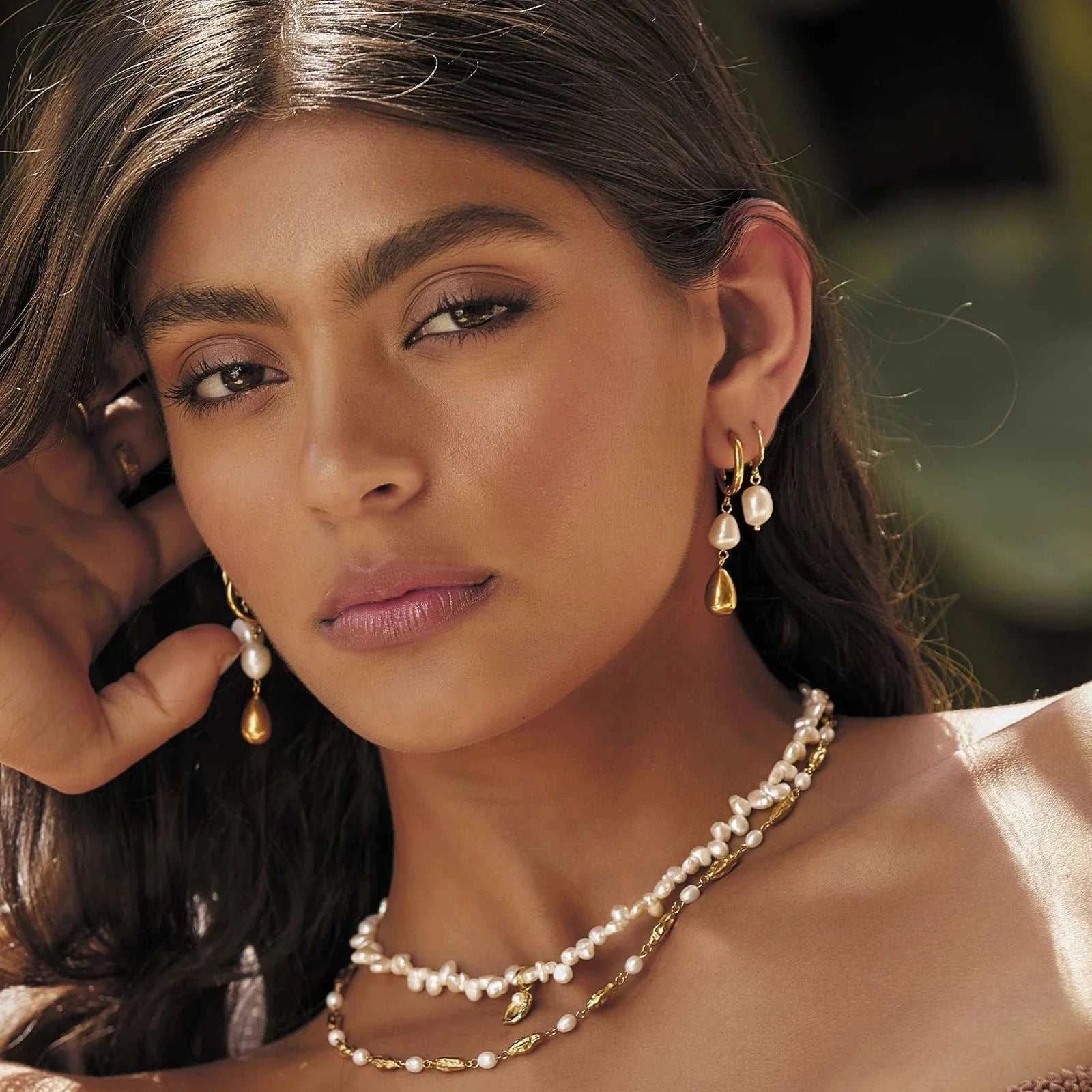 Arms of Eve Mimi Pearl Necklace Gold