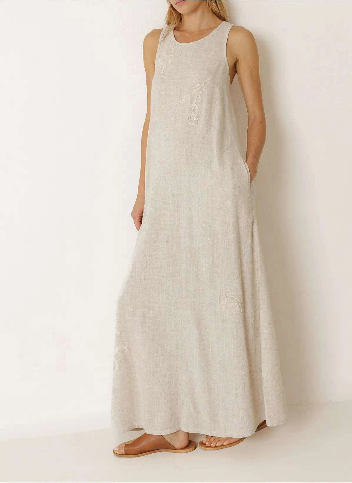 Indi and Cold Sleeveless Maxi Dress 119 Lino
