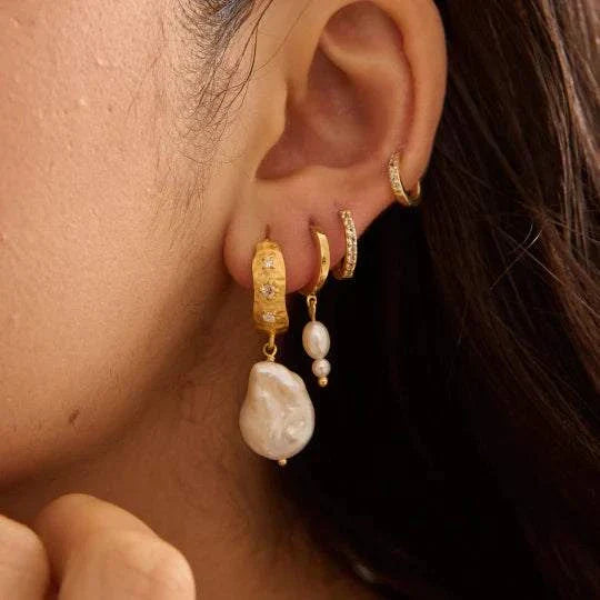 Murkani Cosmic Love Medium Earring with Pearl Gold