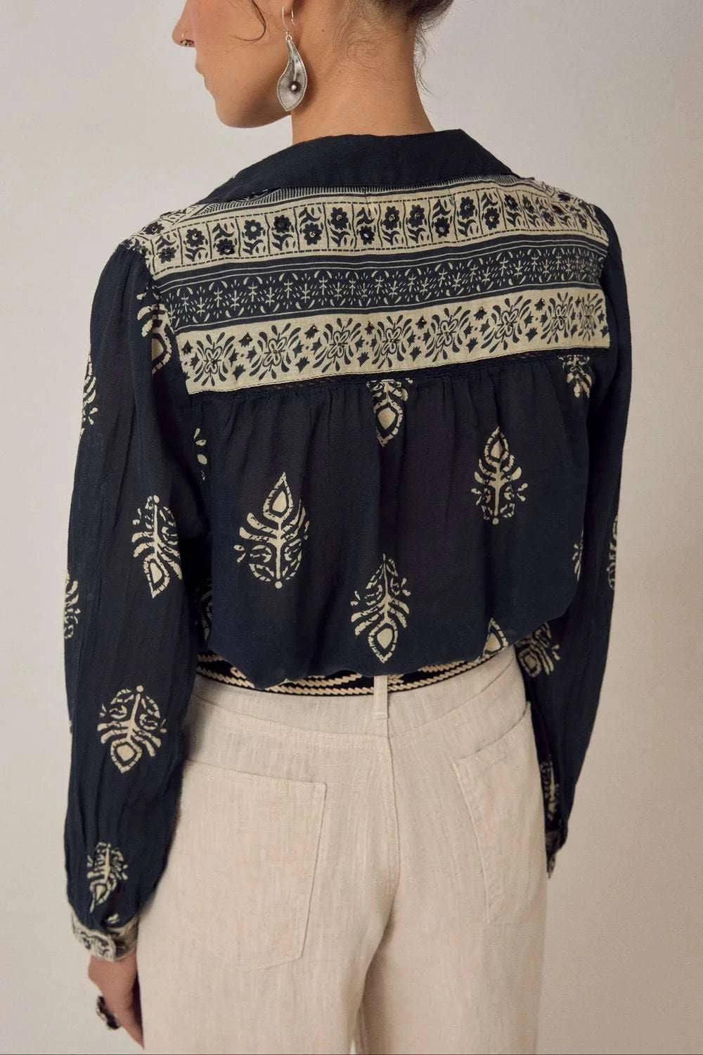 Maison Hotel Rani Shirt Black Henna