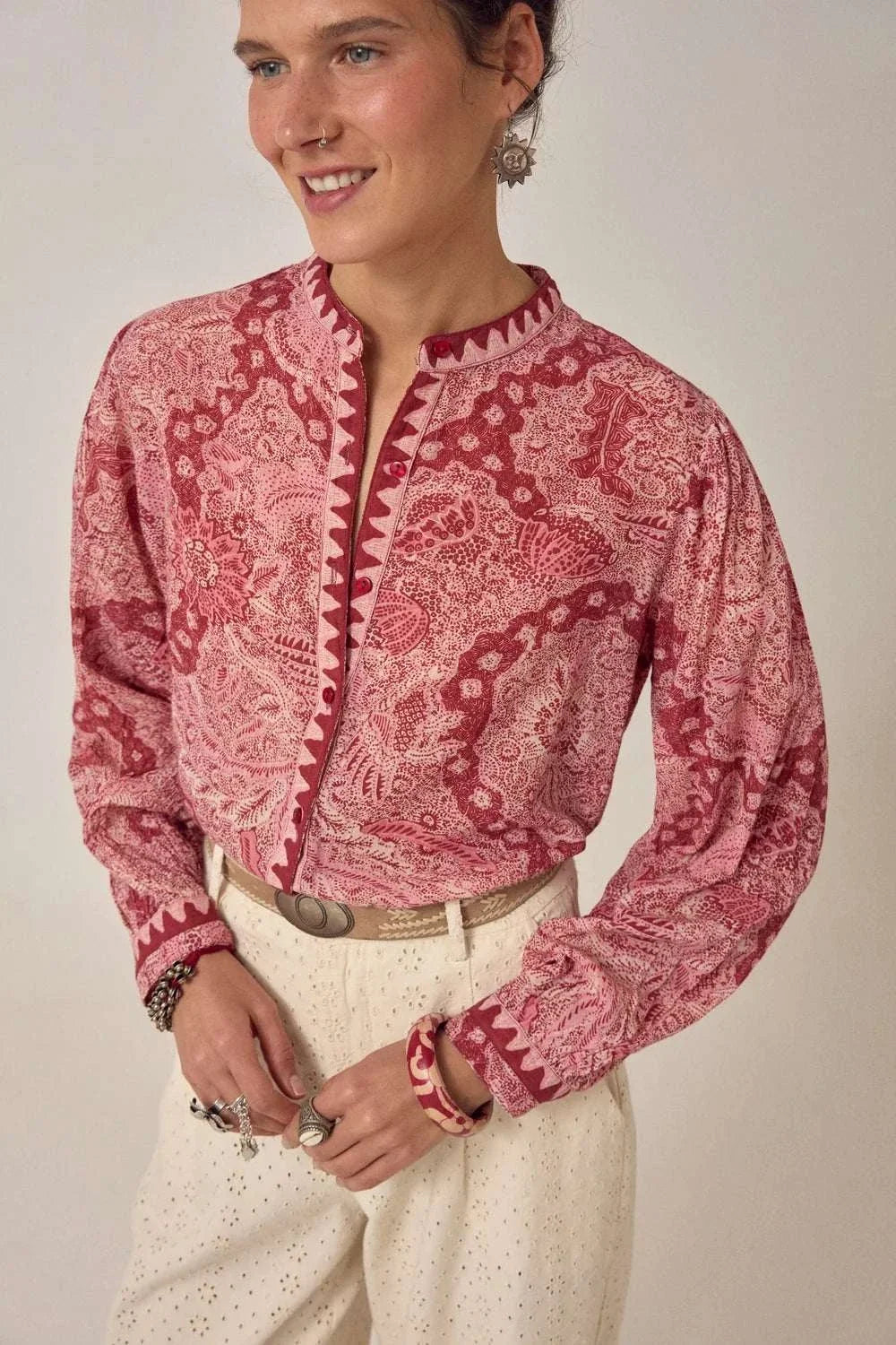 Maison Hotel Gaia Blouse Red Java