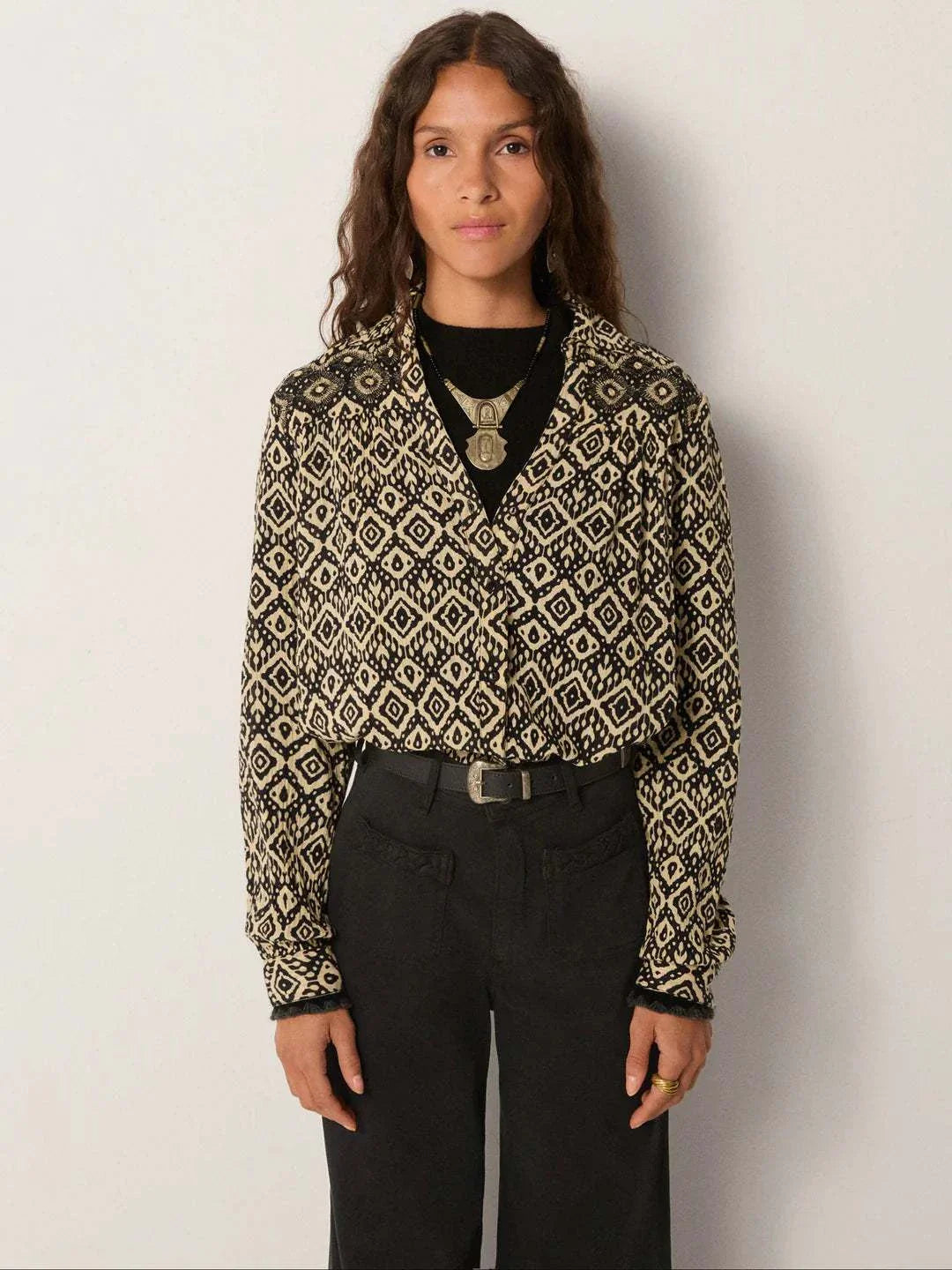 Maison Hotel Amrit Blouse Vanilla Ice