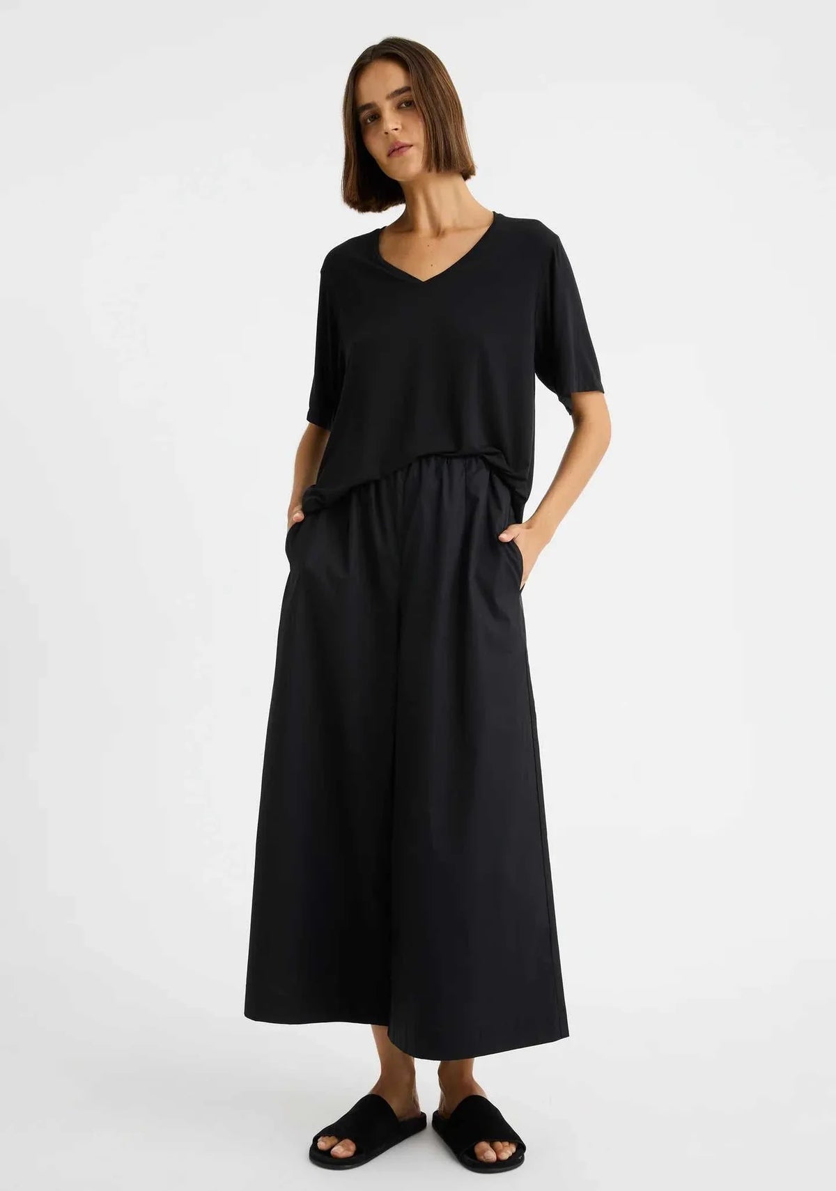 Morrison Millie V Neck Tee Black