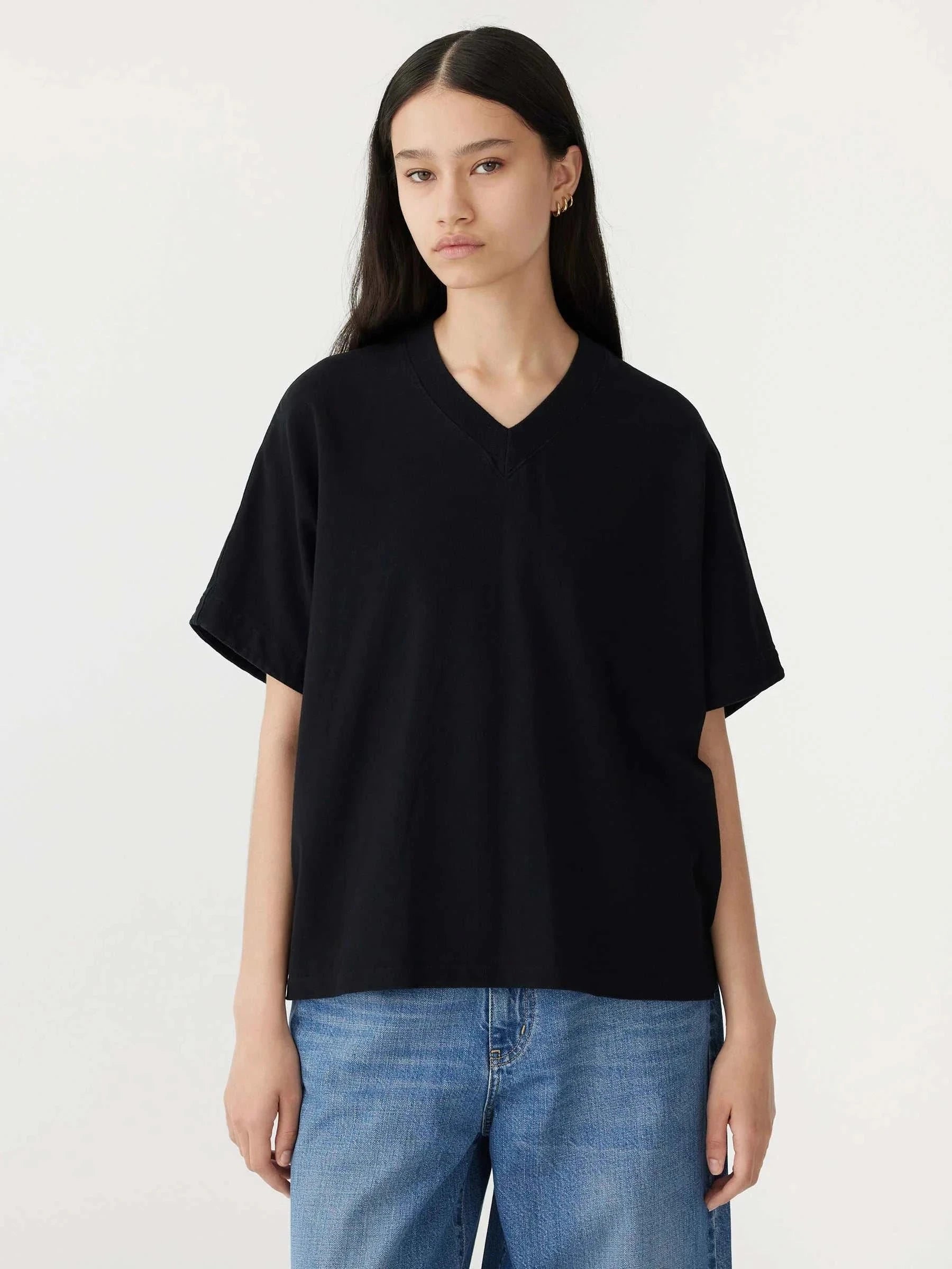 Bassike Boxy V Neck Short Sleeve T.Shirt Black