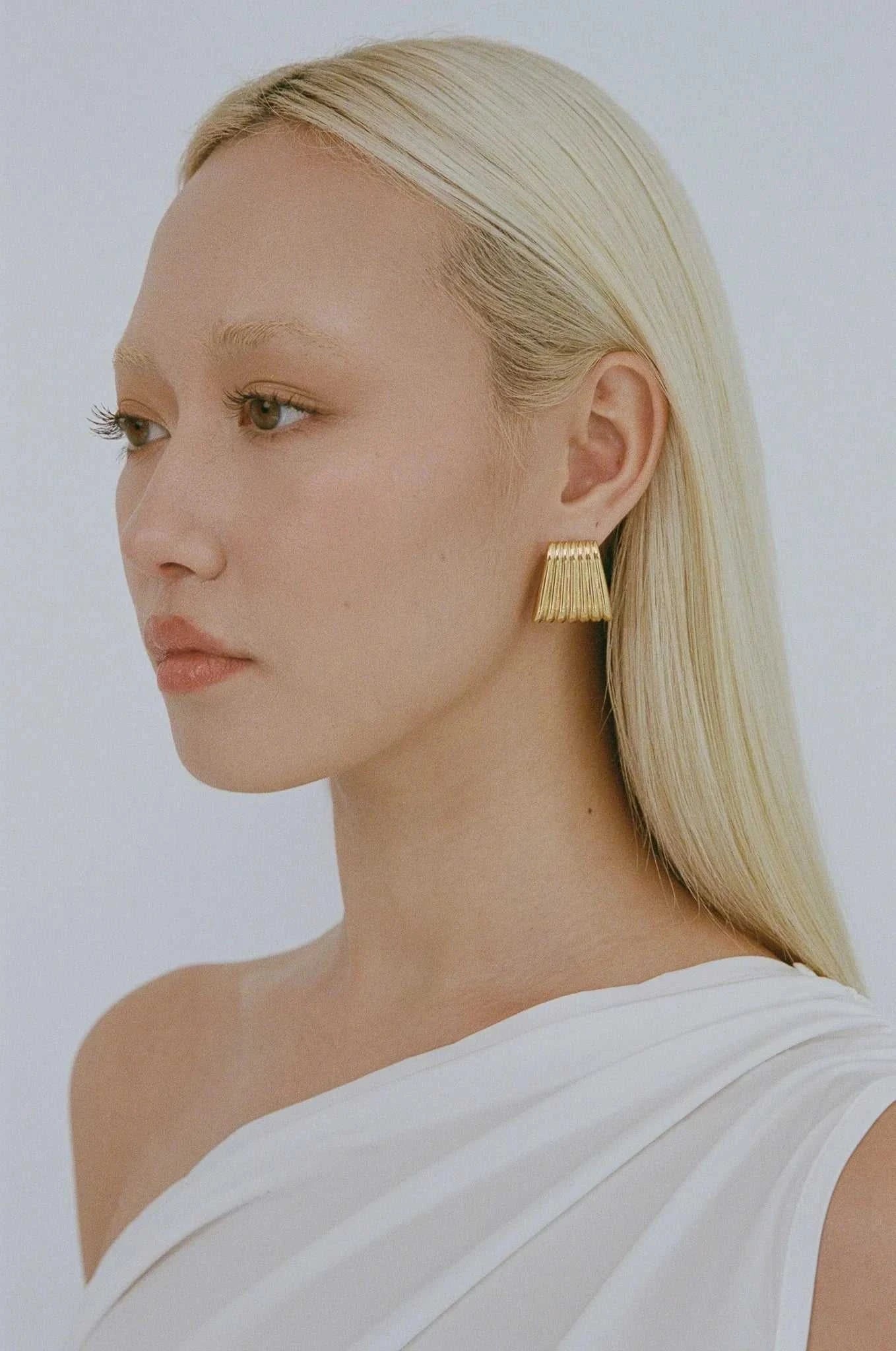 Porter Caterpillar Earrings Gold