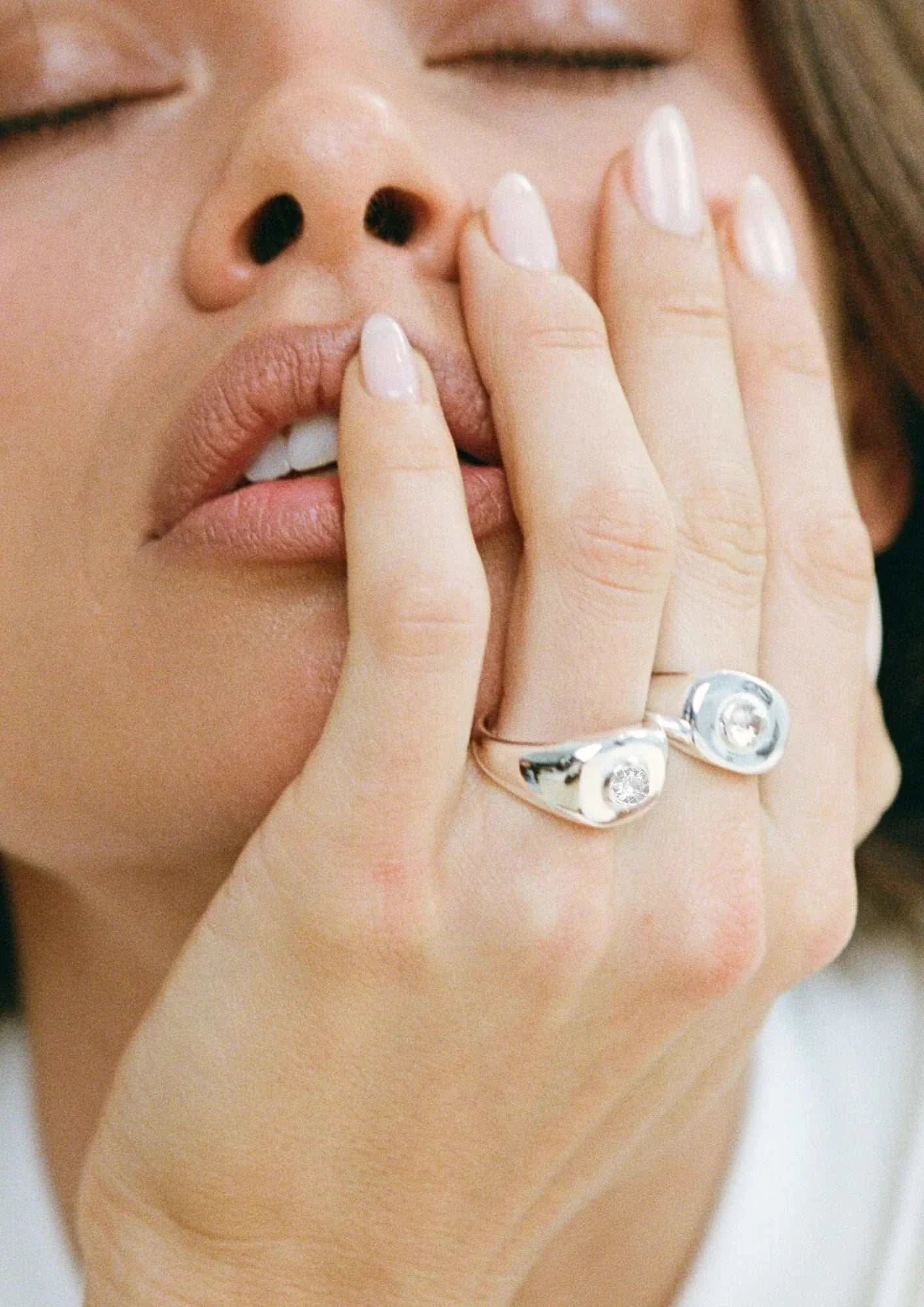 Porter Heritage Signet Ring White Gold Clear