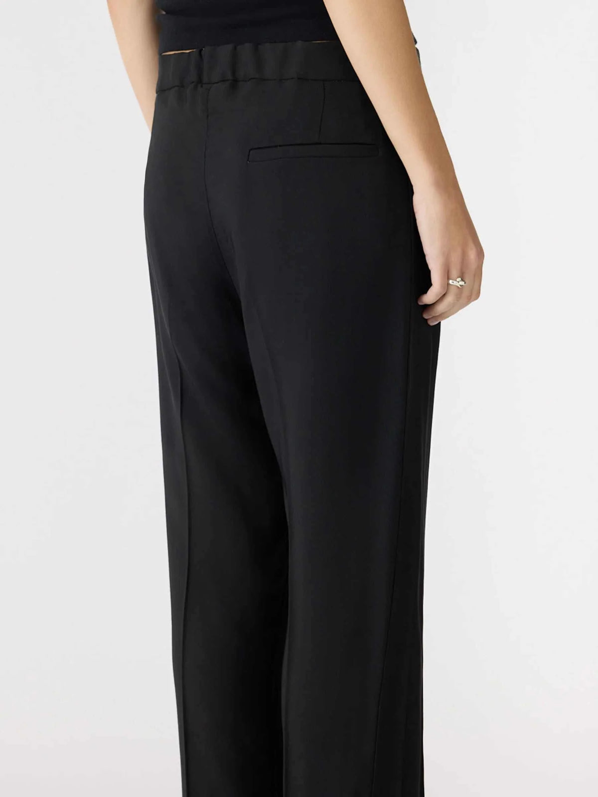 Bassike Relaxed Travel Pant Black