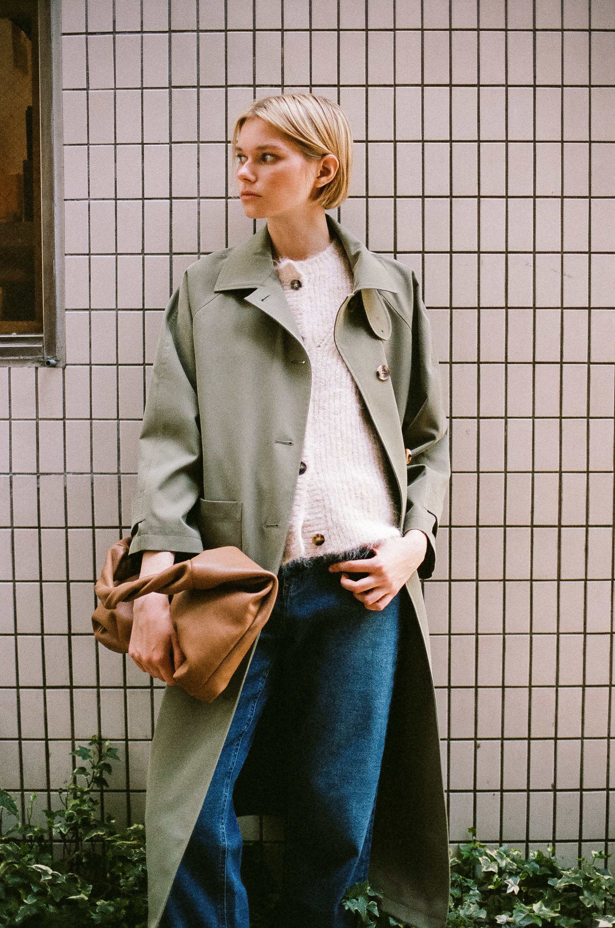 Indi and Cold Chaleco Crudo Cardigan