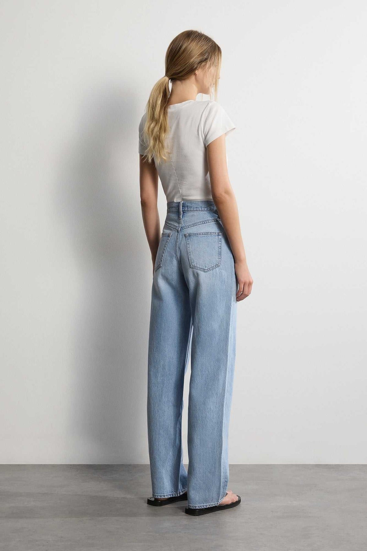 Wnsdy The Kember Tee White