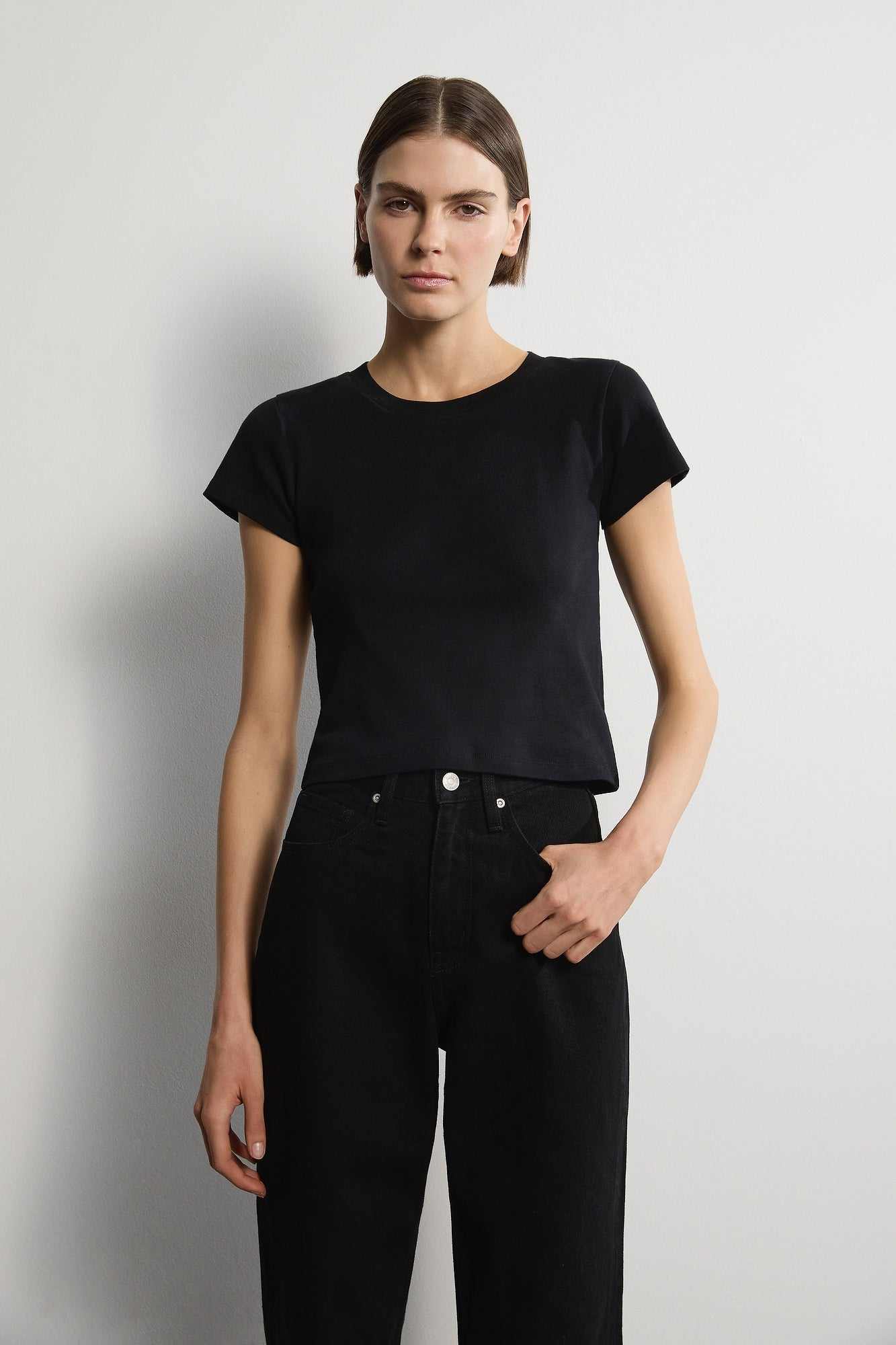 Wnsdy The Kember Tee Black