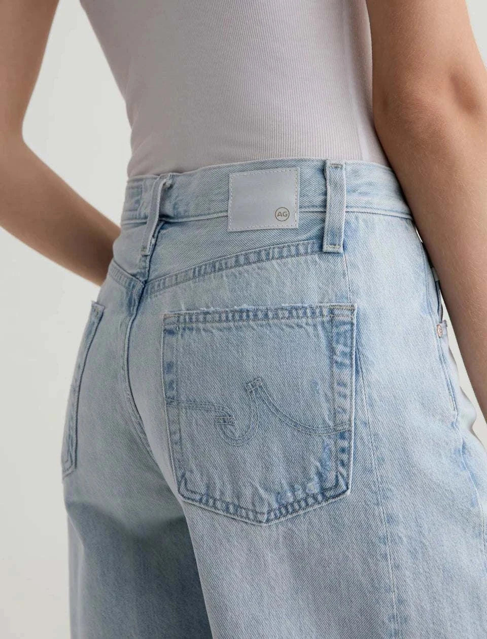 AG Hattie Short High Rise Sunfaded Destructed