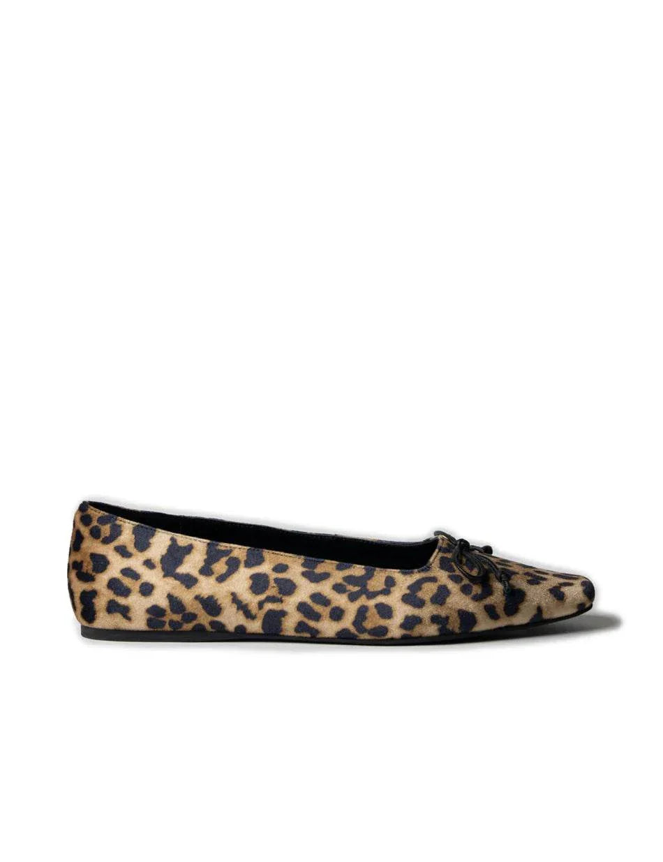 La Tribe Sophie Flat Animal