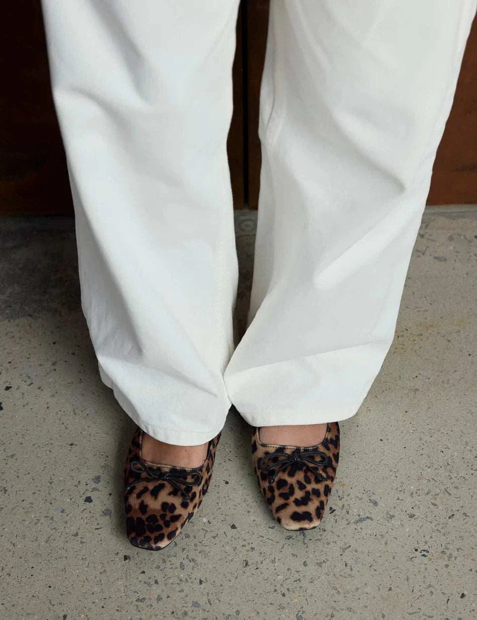 La Tribe Sophie Flat Animal