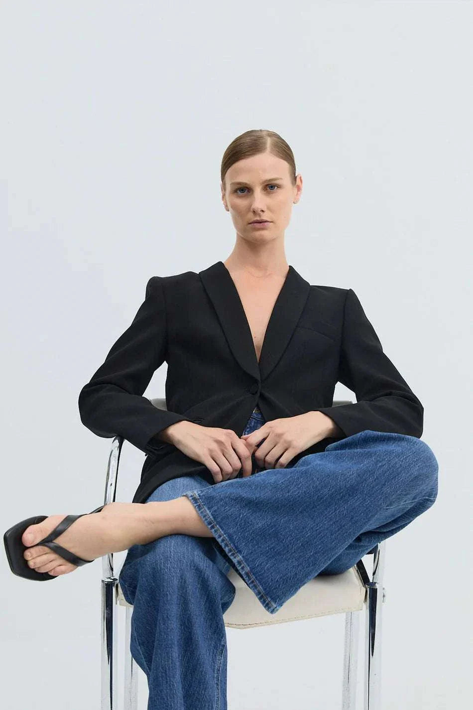 La Tribe Square Toe Thong Black