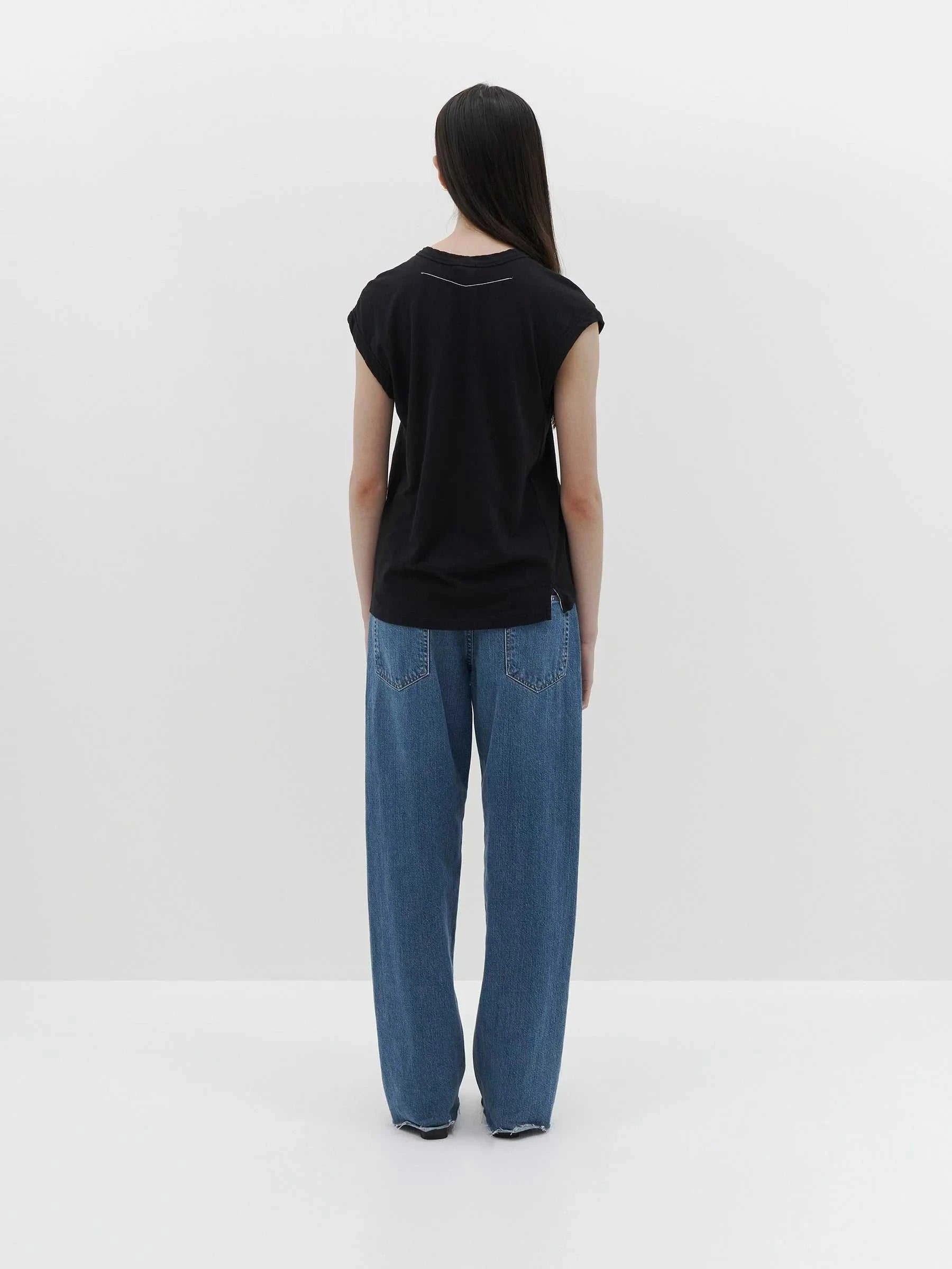 Bassike Slim Muscle Tank Black