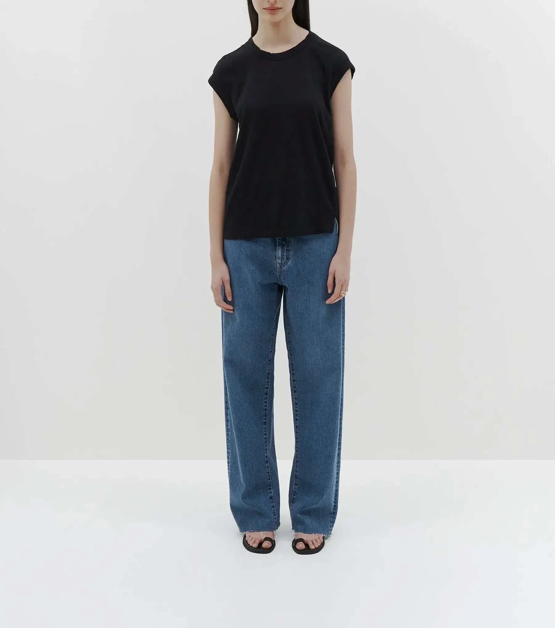 Bassike Slim Muscle Tank Black