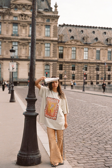 Kinga Csilla Hibiscus Tee