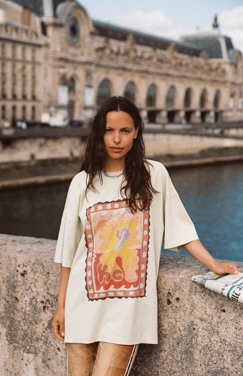 Kinga Csilla Hibiscus Tee