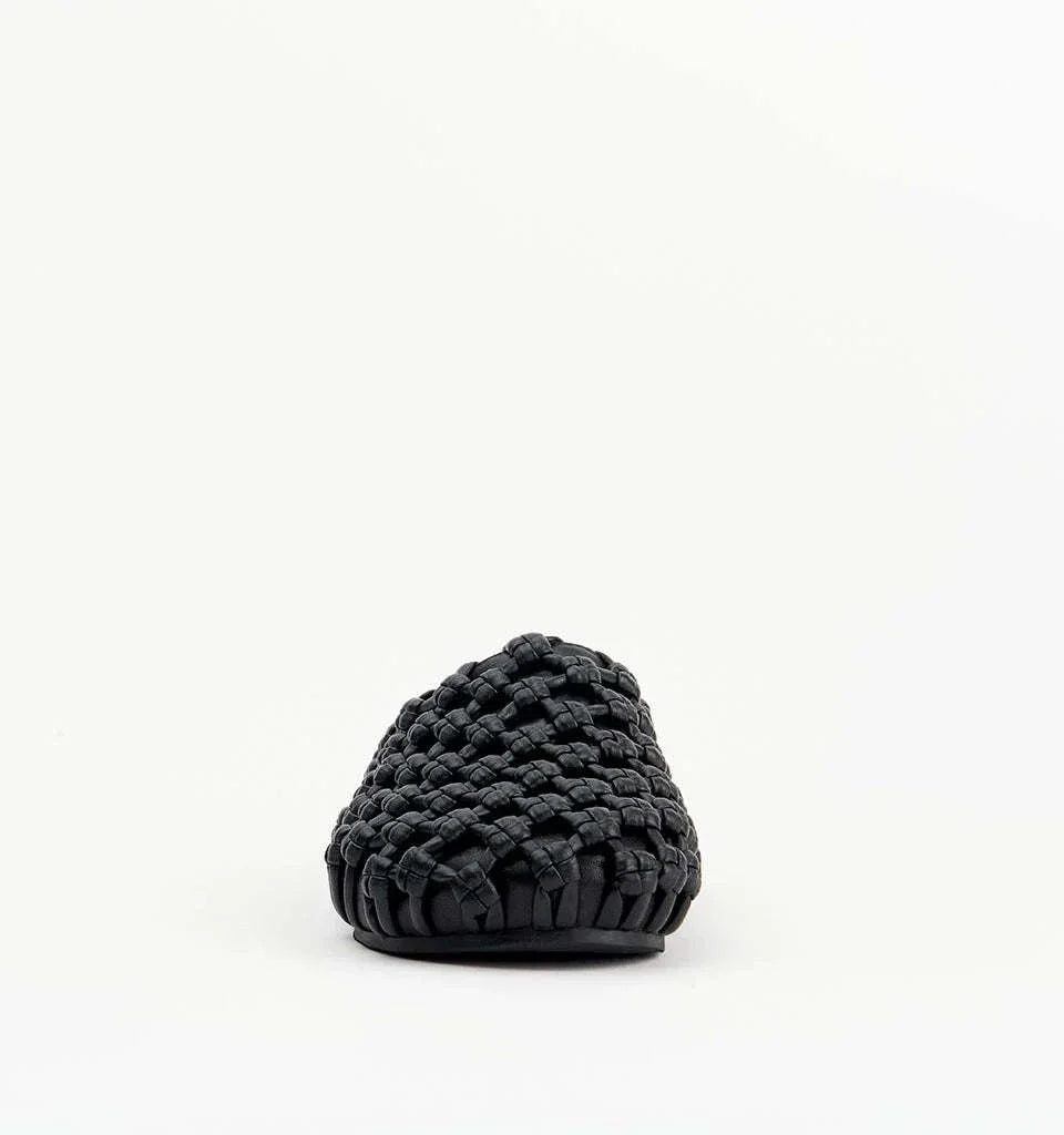 Alias Mae Shay Black