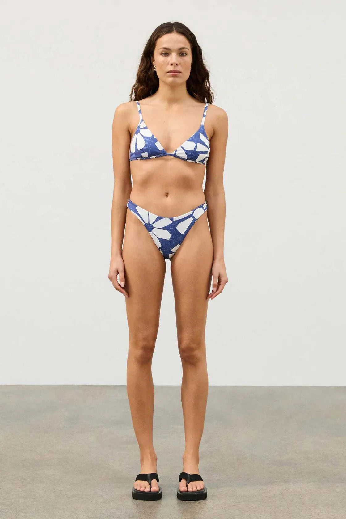 Zulu and Zephyr Geo Flower Curve Brief