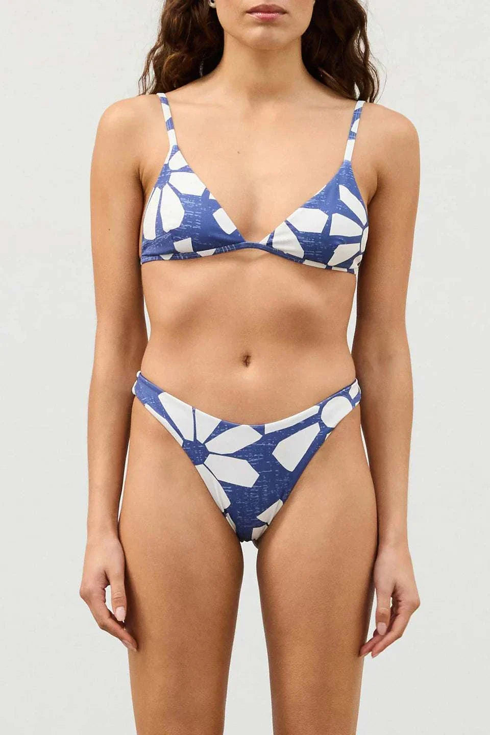 Zulu and Zephyr Geo Flower Curve Brief