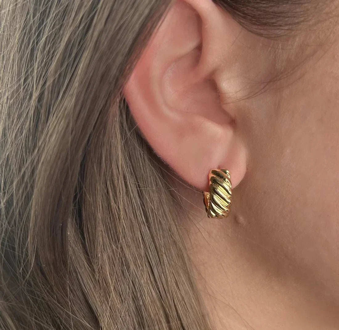 Misuzi Zoe Hoop Gold