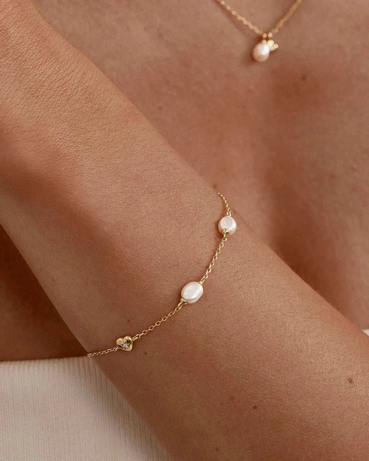 By Charlotte Under the Moonlight Pearl Bracelet 18k Gold Vermeil
