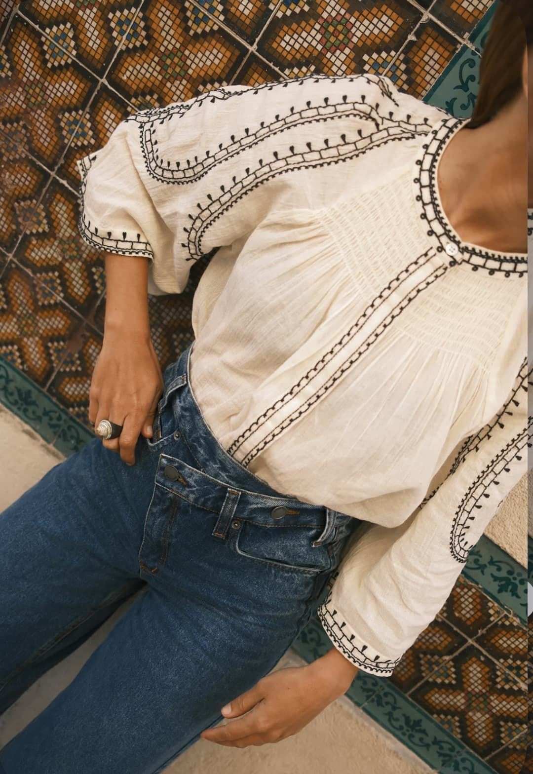 Indi and Cold Shirt 102 Crudo