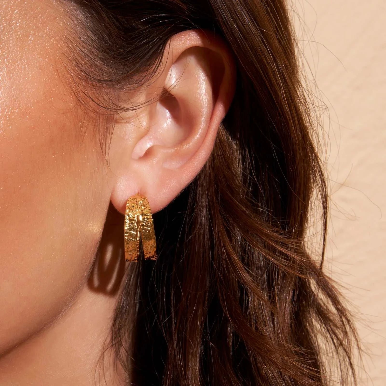 Arms of Eve Elodi Hoop Earrings Gold