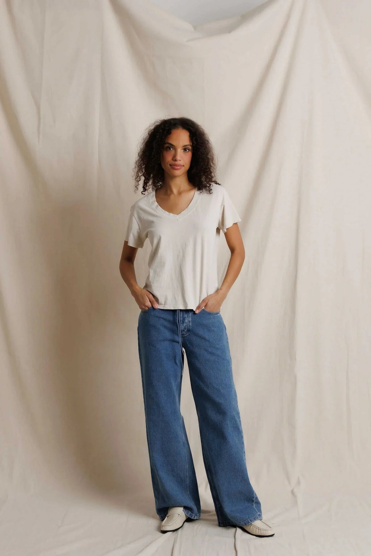 Perfectwhitetee Hendrix Boxy V Neck Tee Whitecap Grey