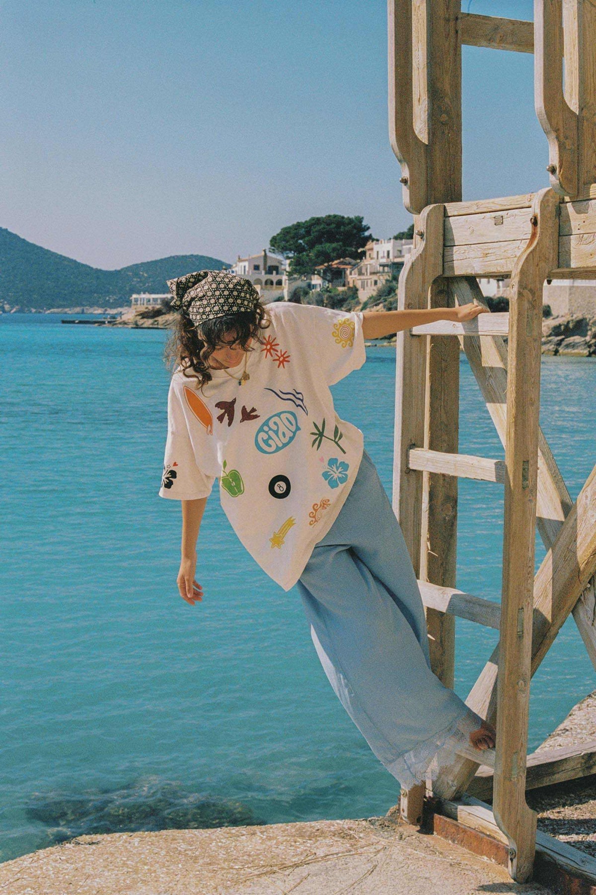 Ciao Ciao Vacation Sticker Core Tee