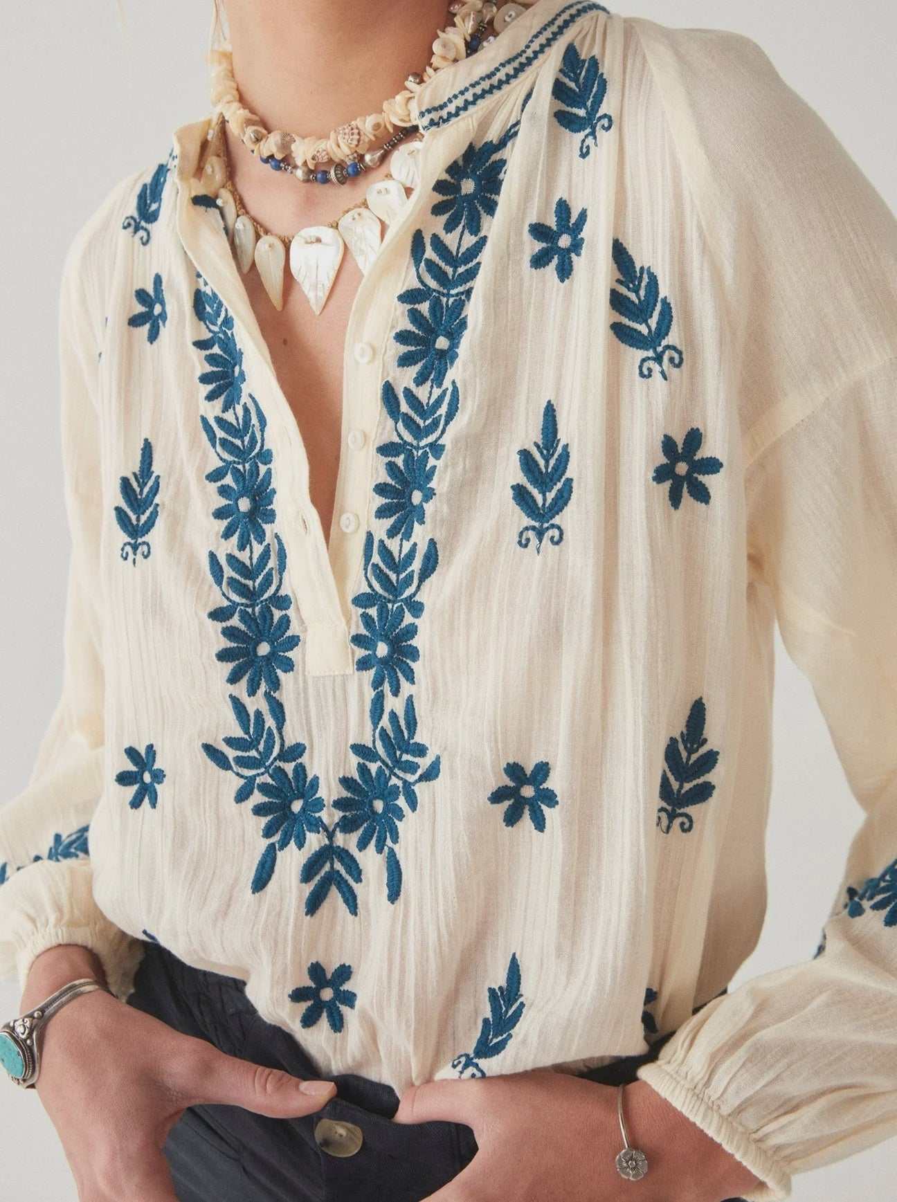 Maison Hotel Lina Blouse Caribe Blue.